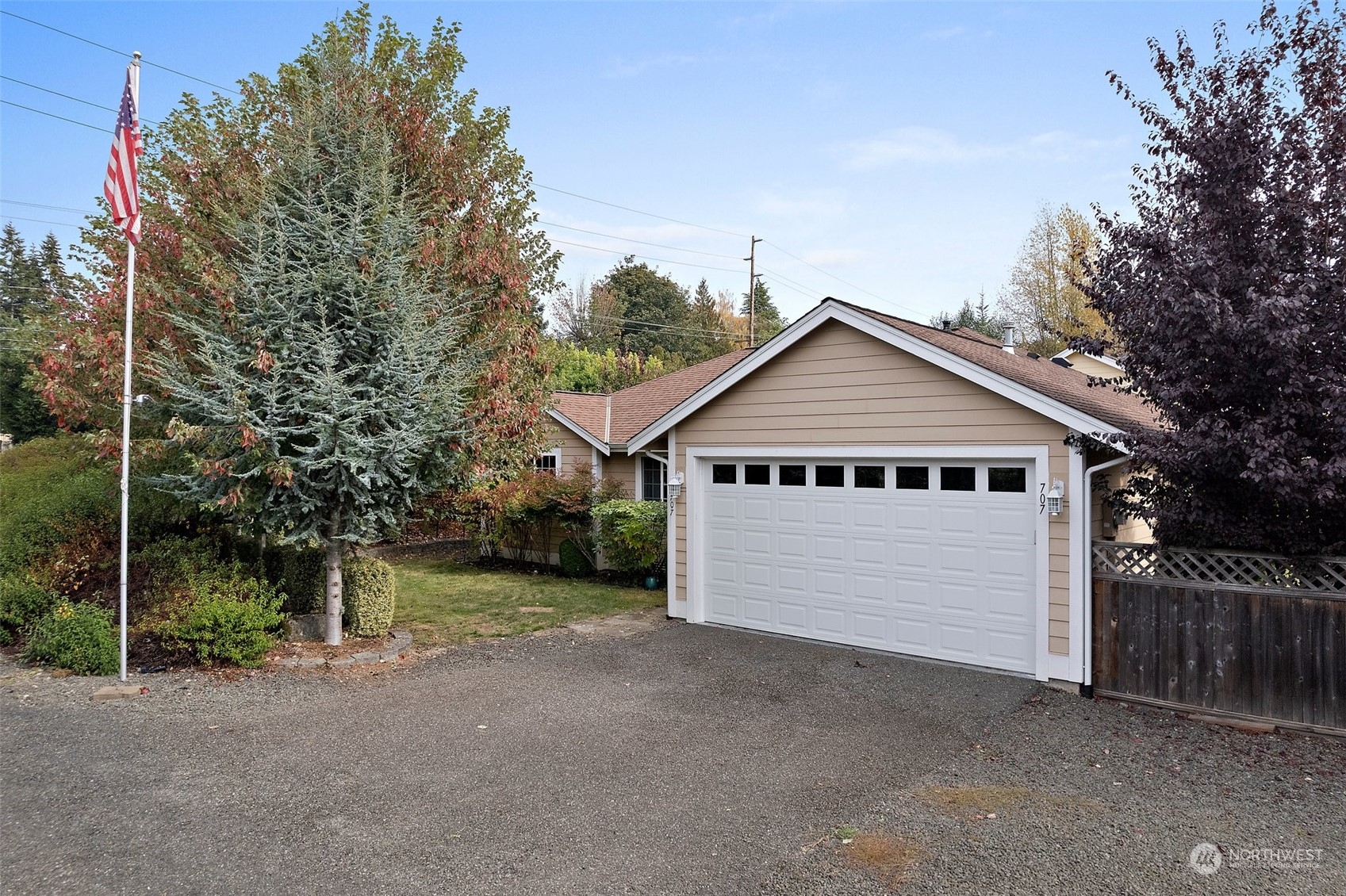 707 Sylvan Way Bremerton, WA 98310 - Photo 1 of 31 Gallery Image 1