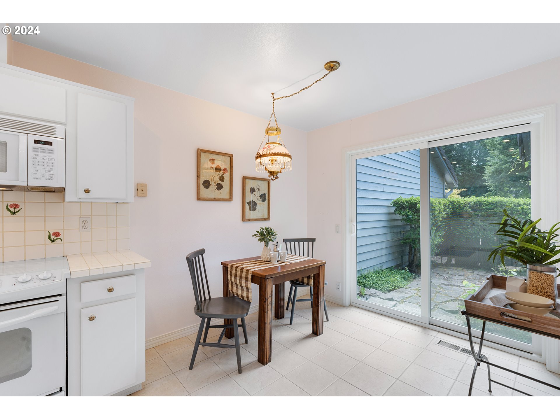 31060 Southwest Boones Bend Road Wilsonville, OR 97070 - Photo 11 of 29 Gallery Image 11