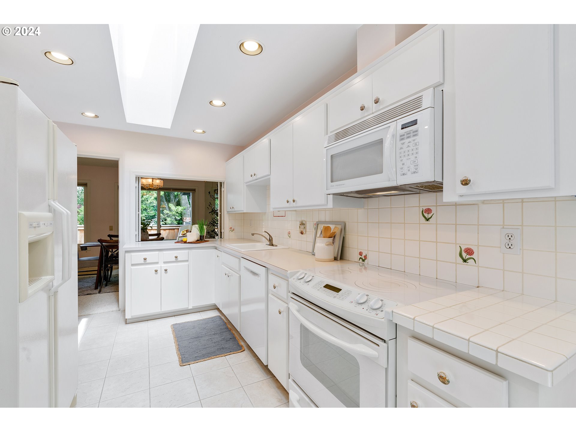 31060 Southwest Boones Bend Road Wilsonville, OR 97070 - Photo 12 of 29 Gallery Image 12