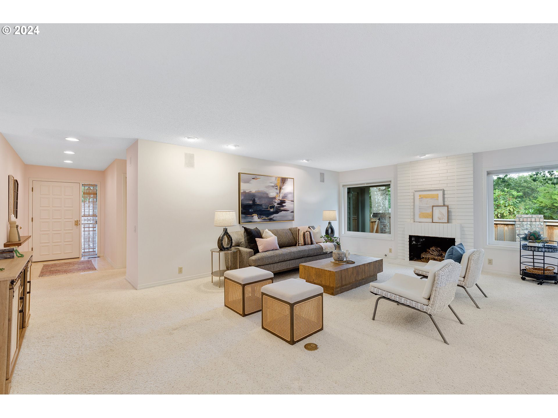 31060 Southwest Boones Bend Road Wilsonville, OR 97070 - Photo 2 of 29 Gallery Image 2