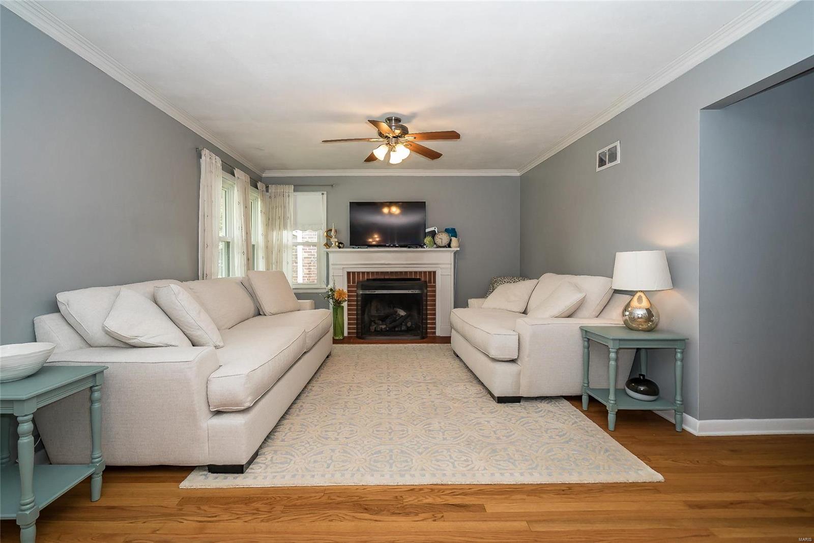 1270 North Sappington Road St. Louis, MO 63122 - Photo 2 of 32 Gallery Image 2
