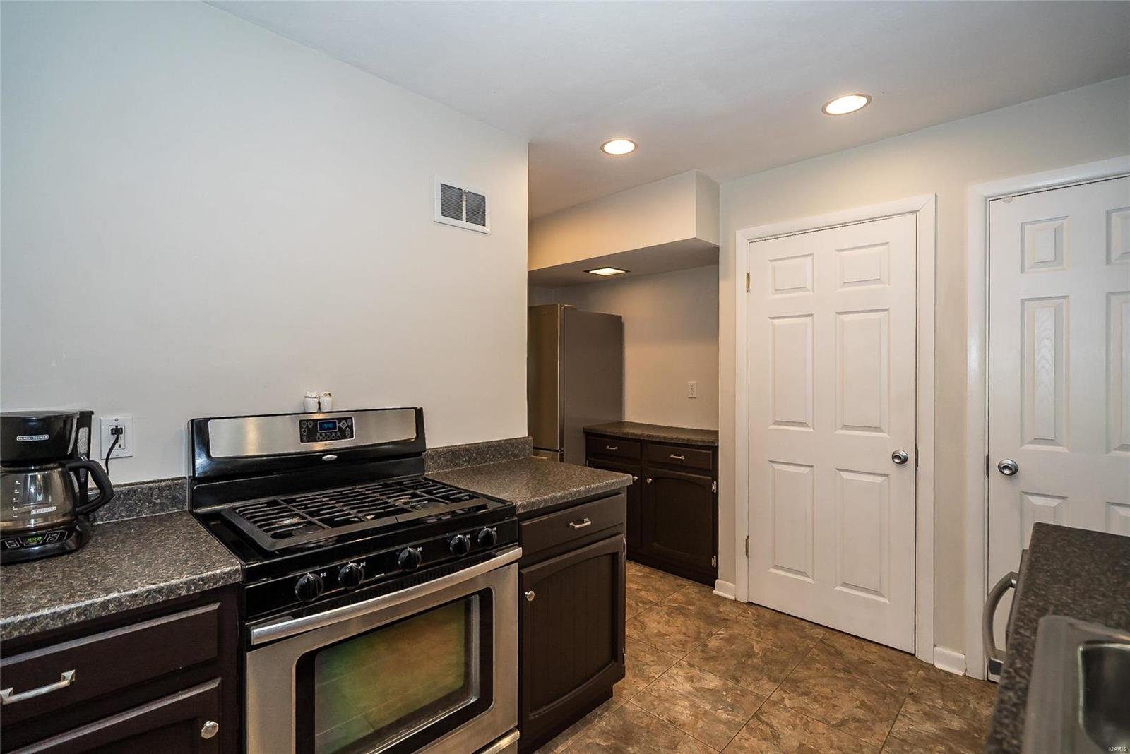 1270 North Sappington Road St. Louis, MO 63122 - Photo 11 of 32 Gallery Image 11