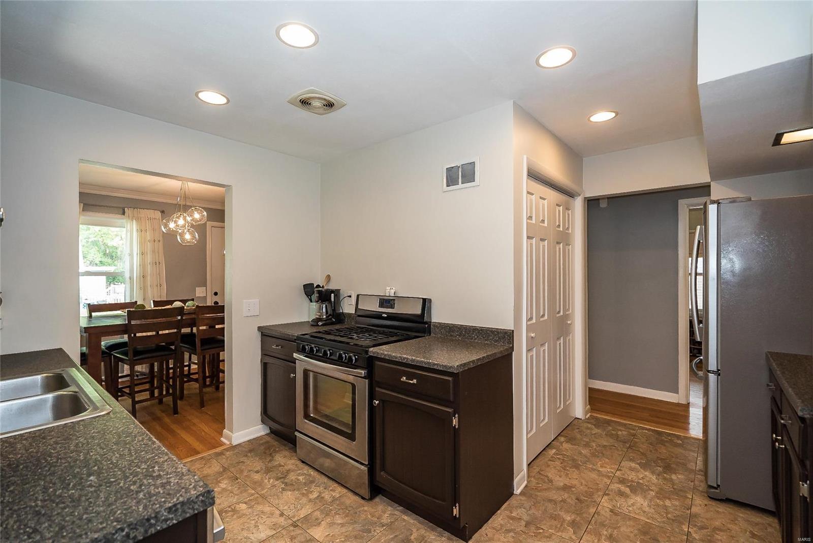 1270 North Sappington Road St. Louis, MO 63122 - Photo 12 of 32 Gallery Image 12