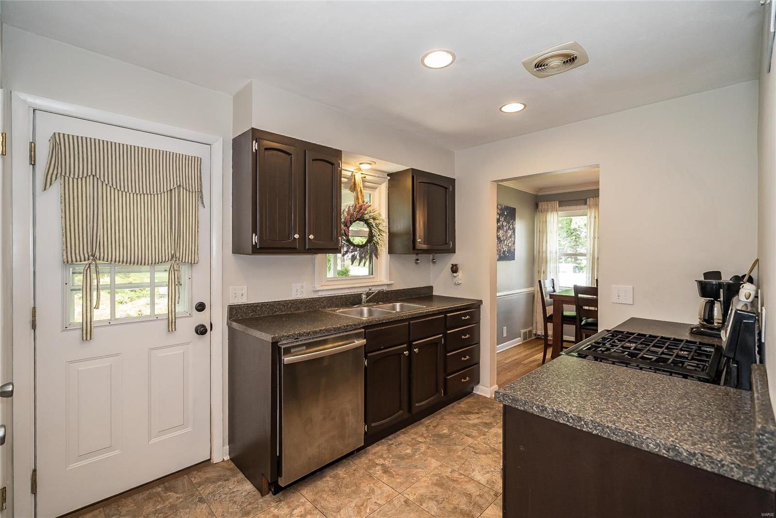 1270 North Sappington Road St. Louis, MO 63122 - Photo 13 of 32 Gallery Image 13