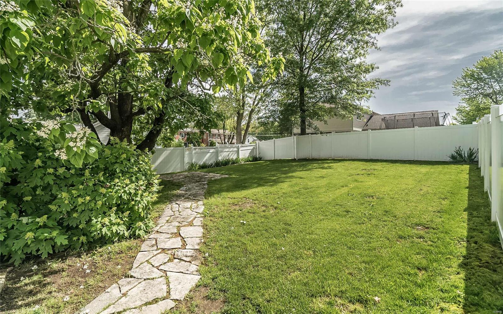 1270 North Sappington Road St. Louis, MO 63122 - Photo 28 of 32 Gallery Image 28