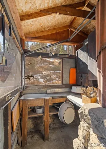 $999,000 | 39585 Lakeview Pines Road, Big Bear Lake, CA 92315