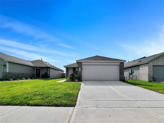 $1,740 | 10819 Red Orchid Drive, Houston, TX 77016