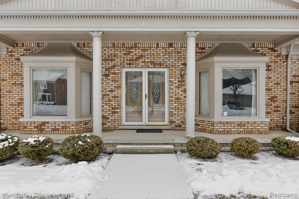 74 Belle Meade Road Grosse Pointe Shores, MI 48236 - Photo 8 of 50
