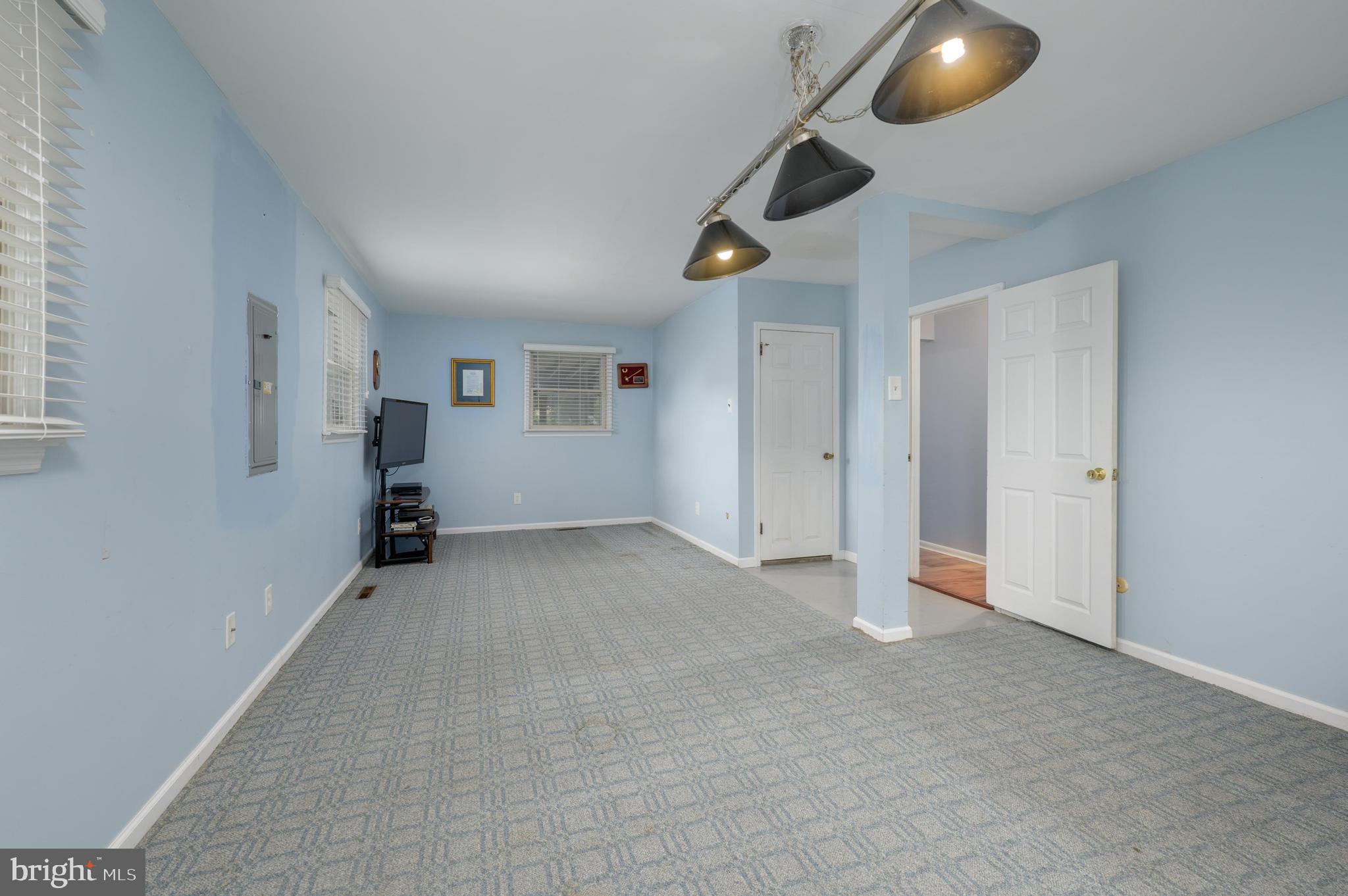 621 South Forklanding Road Maple Shade, NJ 08052 - Photo 12 of 23