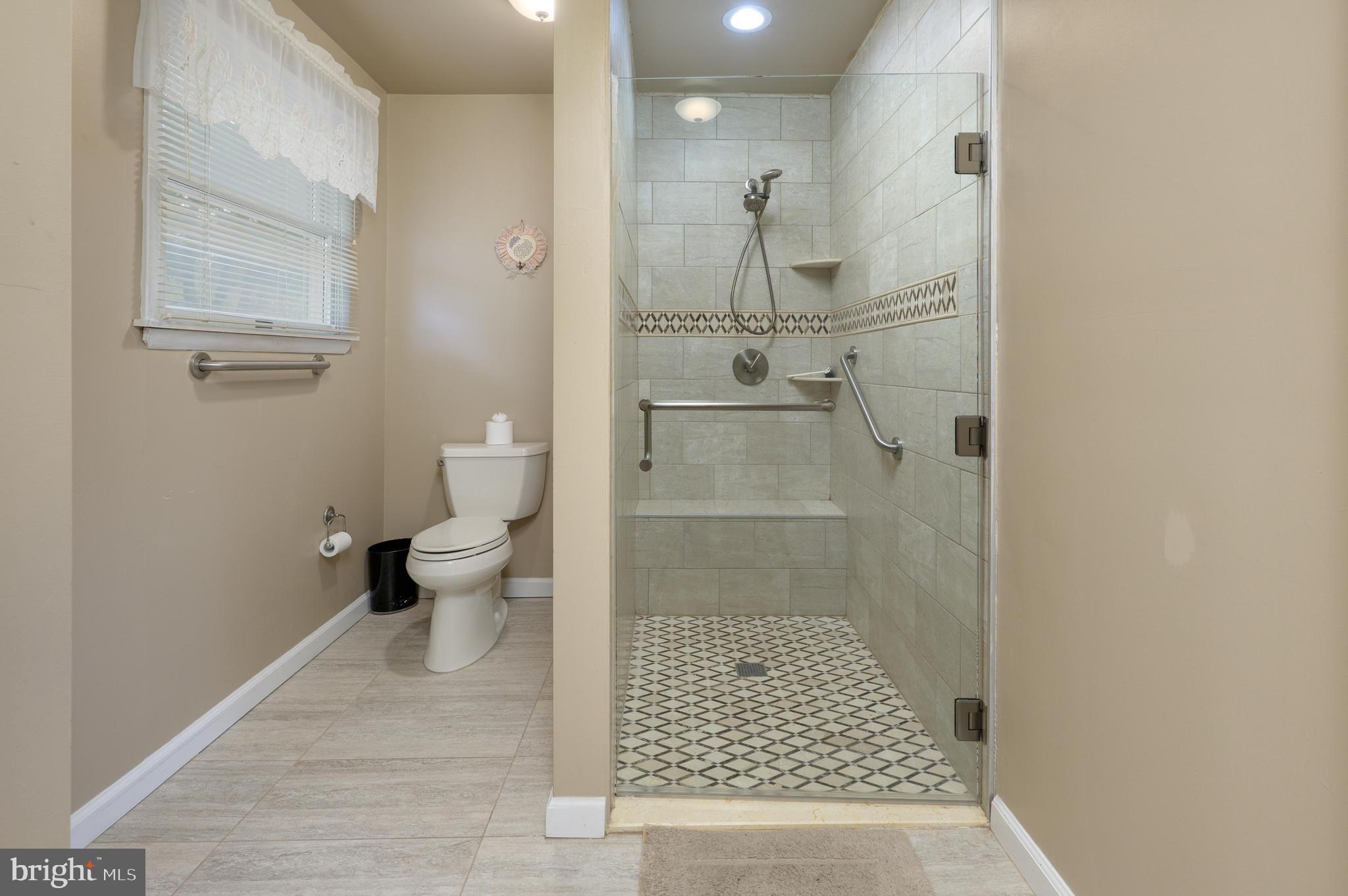 621 South Forklanding Road Maple Shade, NJ 08052 - Photo 16 of 23