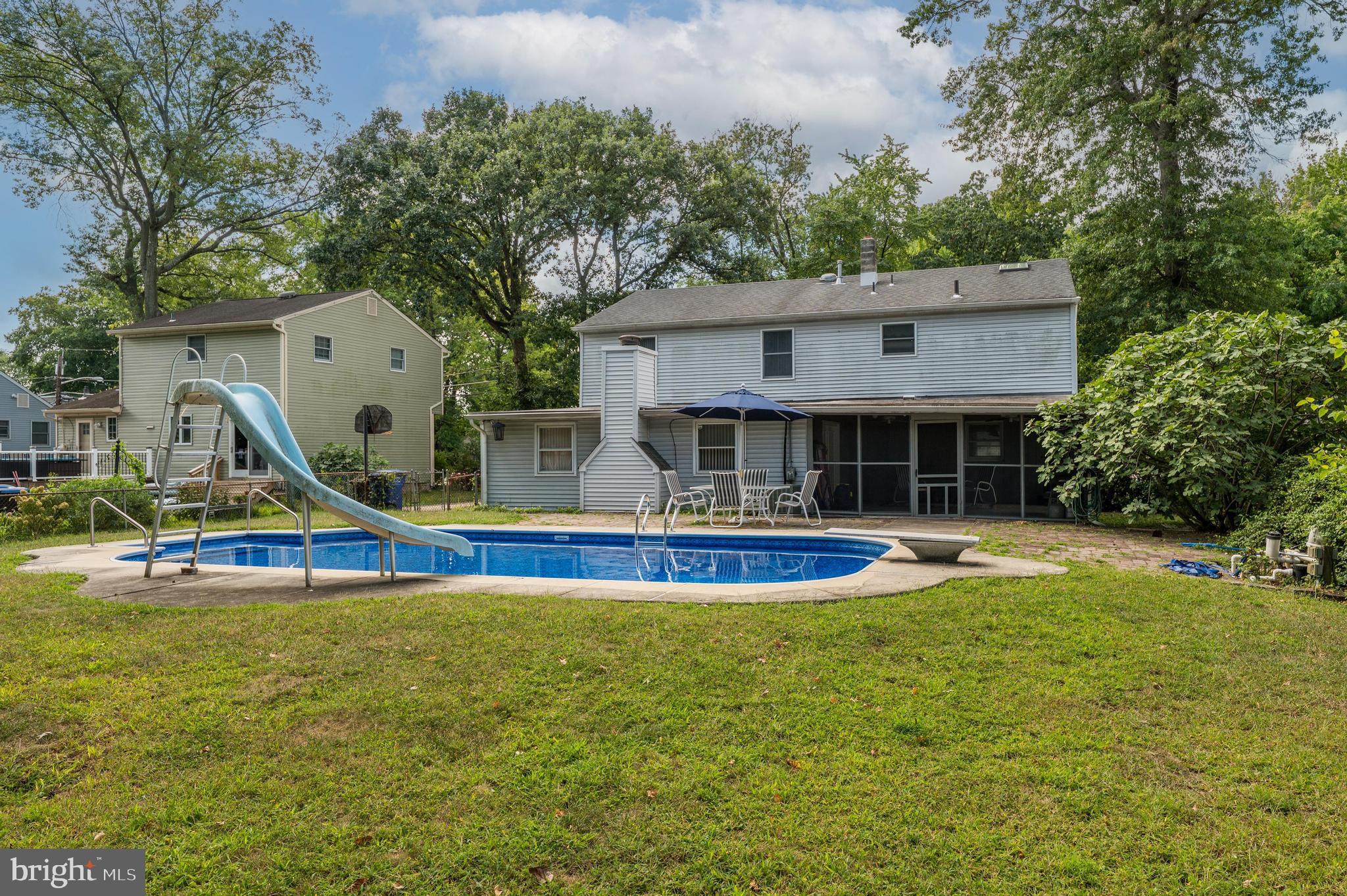 621 South Forklanding Road Maple Shade, NJ 08052 - Photo 2 of 23