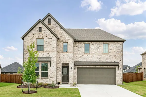 $419,900 | 919 Edgehurst Drive, McKinney, TX 75071