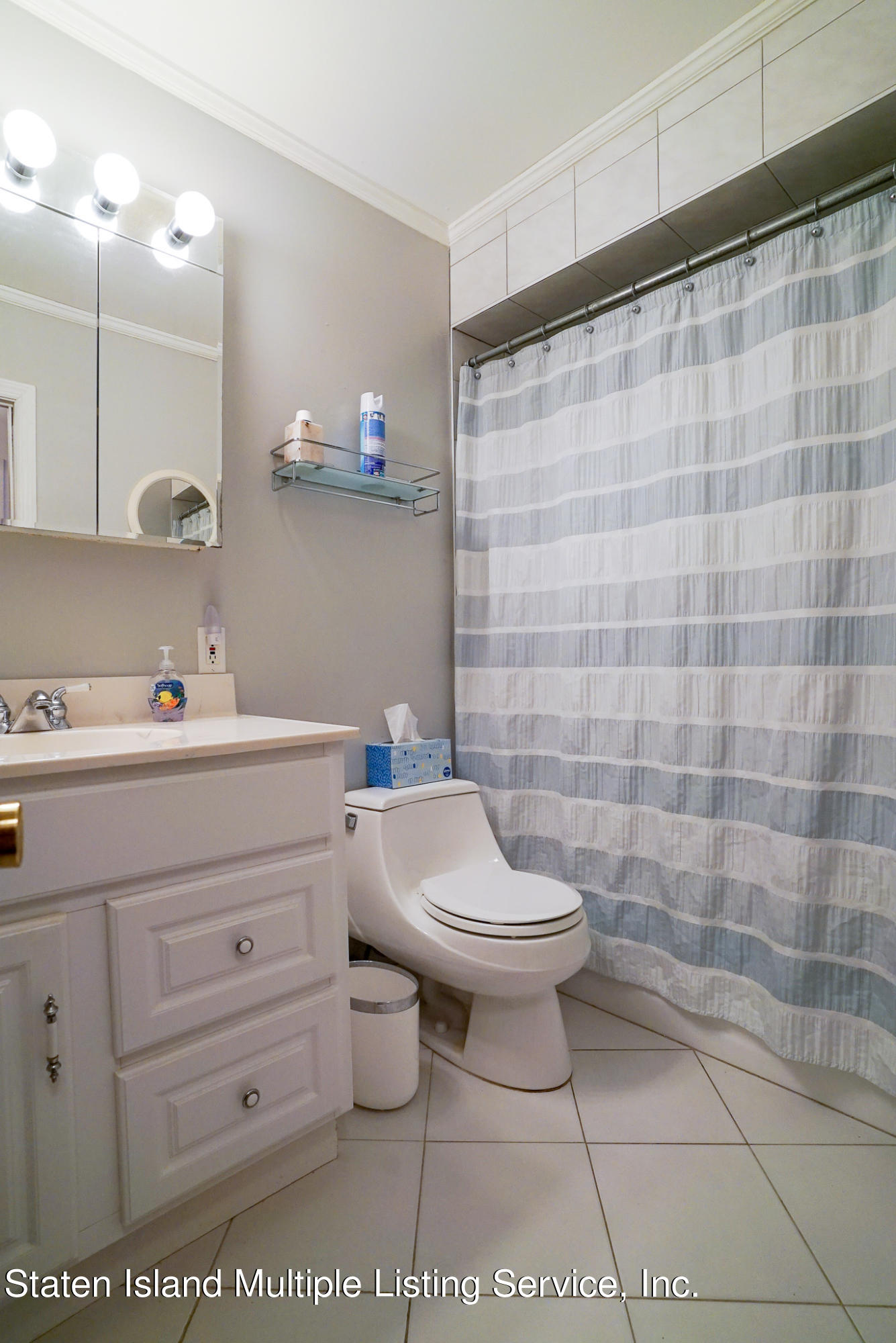 240 Woodrow Road Staten Island, NY 10312 - Photo 15 of 29 DSC02614