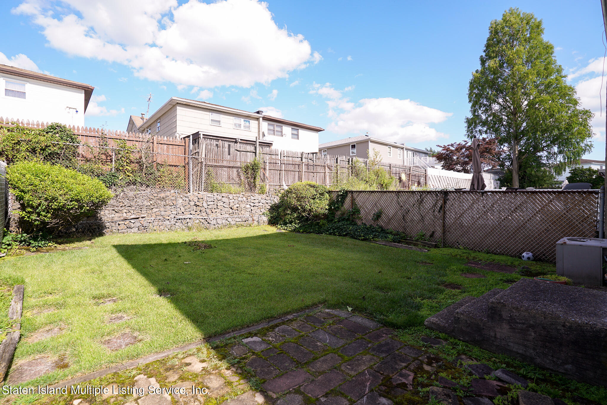 240 Woodrow Road Staten Island, NY 10312 - Photo 28 of 29 DSC02636