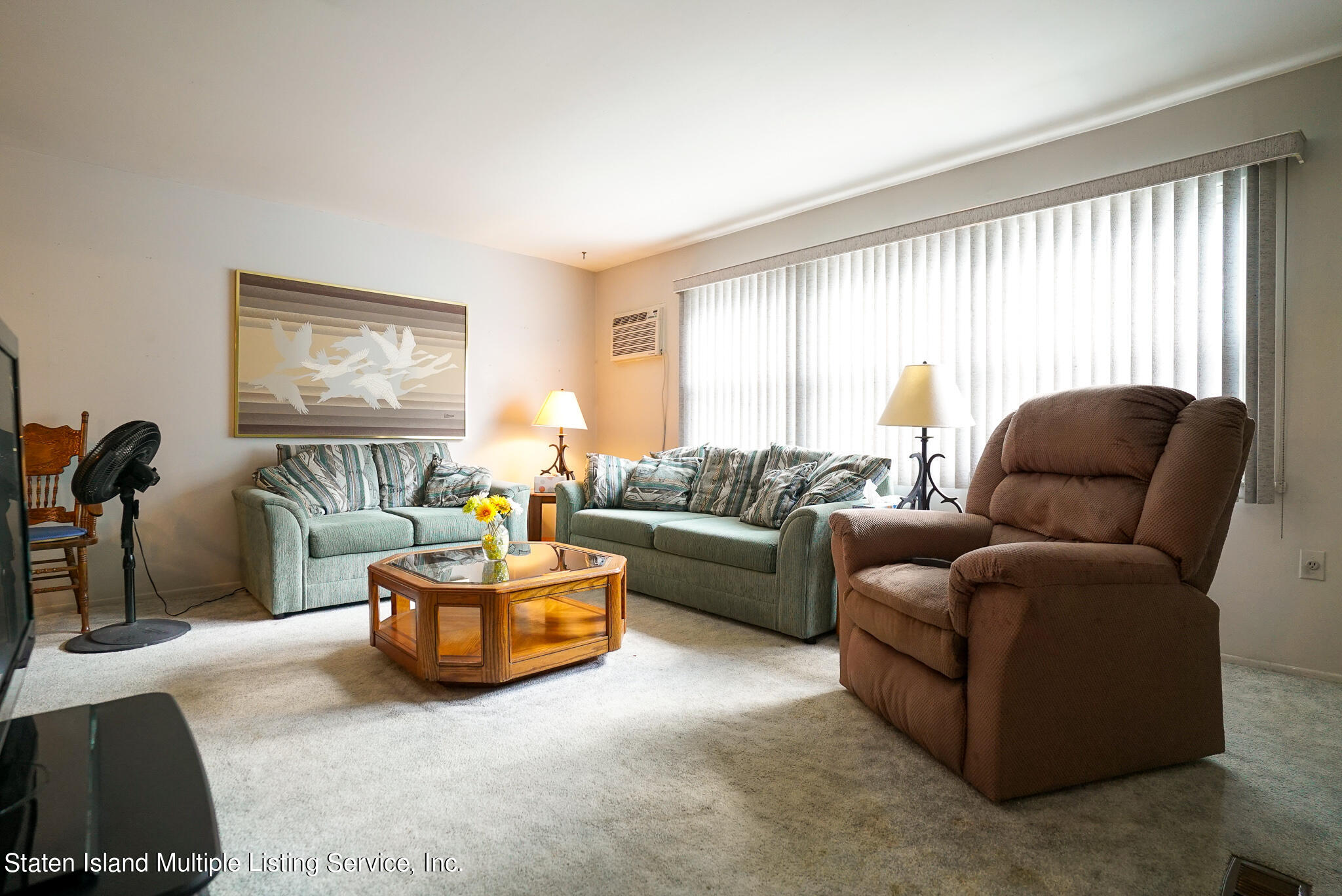 240 Woodrow Road Staten Island, NY 10312 - Photo 6 of 29 DSC02603