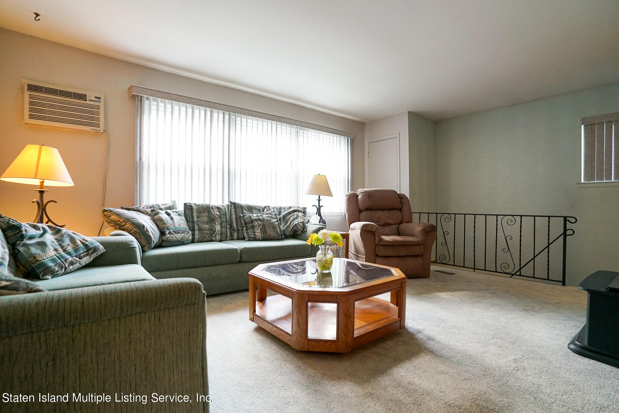 240 Woodrow Road Staten Island, NY 10312 - Photo 7 of 29 DSC02604