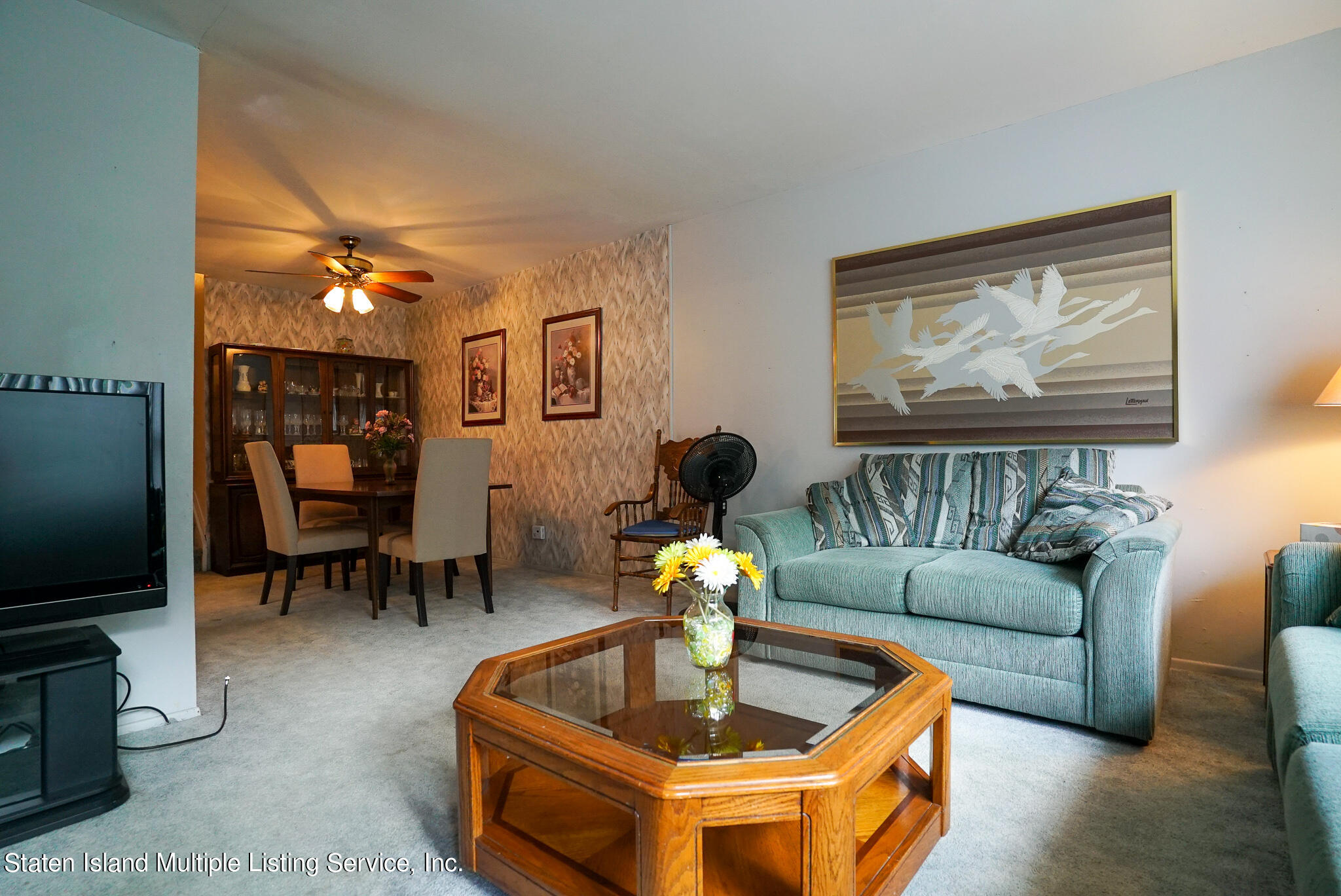 240 Woodrow Road Staten Island, NY 10312 - Photo 8 of 29 DSC02606