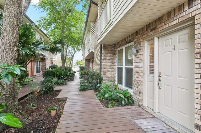$1,850 | 1012 St Julien Drive, Unit C4, Kenner, LA 70065
