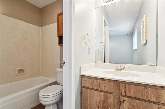 $1,850 | 1012 St Julien Drive, Unit C4, Kenner, LA 70065