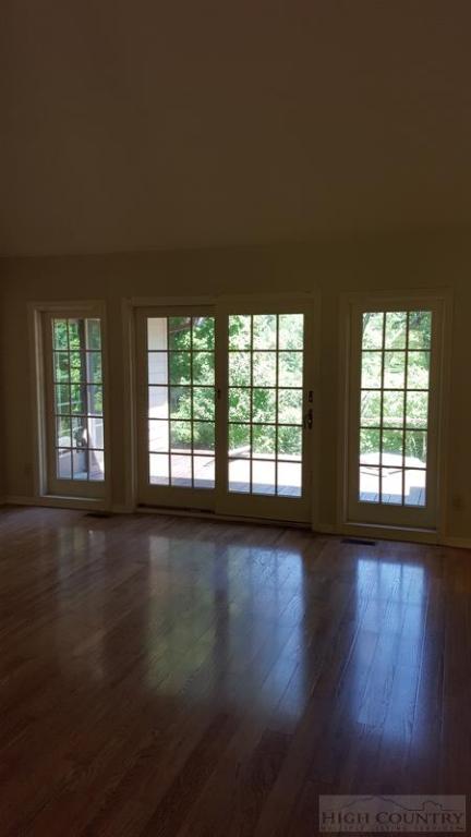 243 Midvalley Road Blowing Rock, NC 28605 - Photo 10 of 31 Gallery Image 10