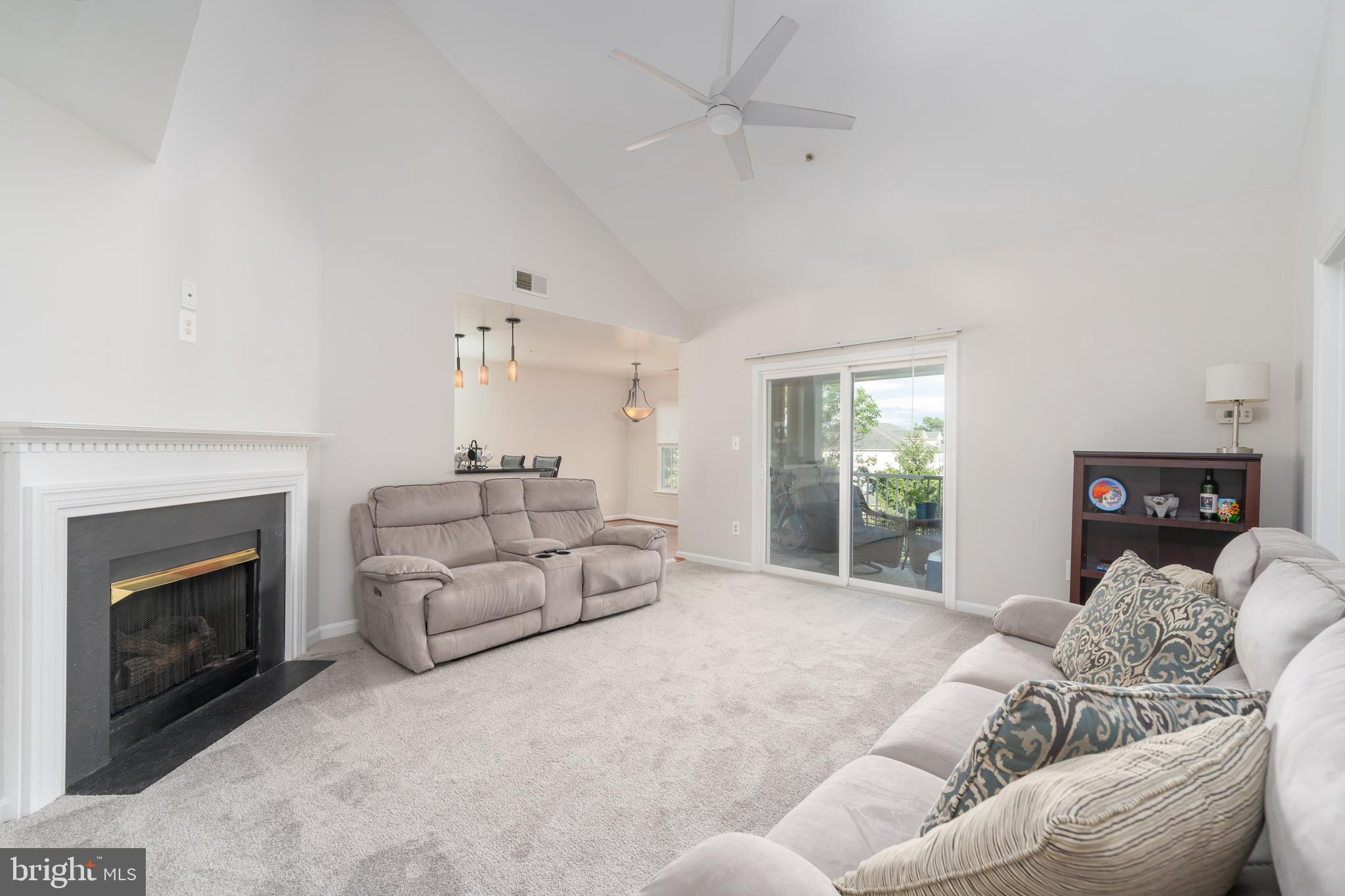 9050 Gracious End Court, Unit 302 Columbia, MD 21046 - Photo 4 of 27