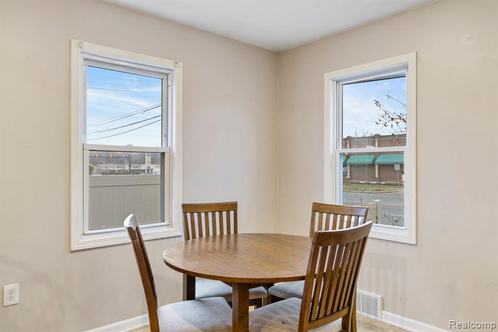 11110 Pardee Road Taylor, MI 48180 - Photo 9 of 26 Gallery Image 9