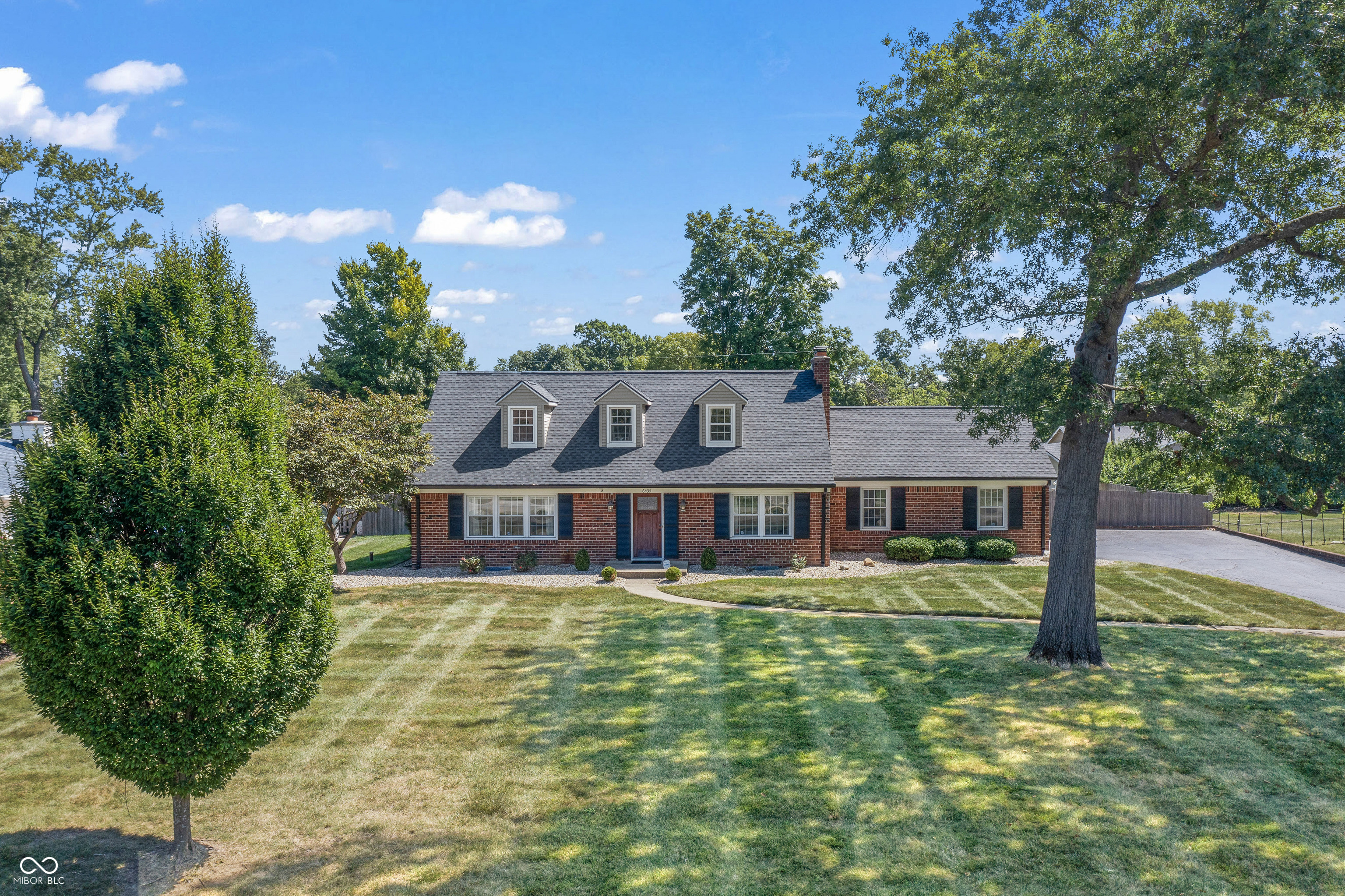 6435 Breamore Road Indianapolis, IN 46220 - Photo 2 of 52