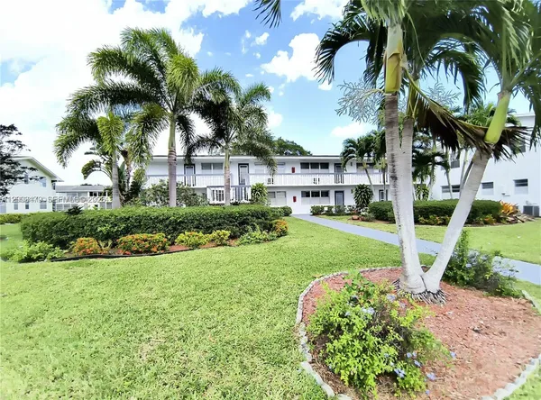 $1,200 | 308 Markham North, Deerfield Beach, FL 33442