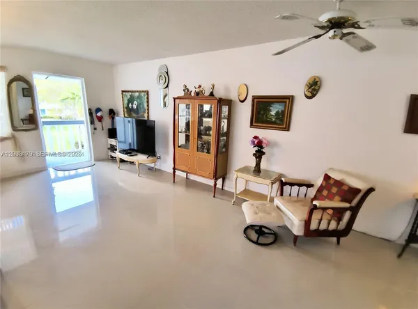 $1,200 | 308 Markham North, Deerfield Beach, FL 33442
