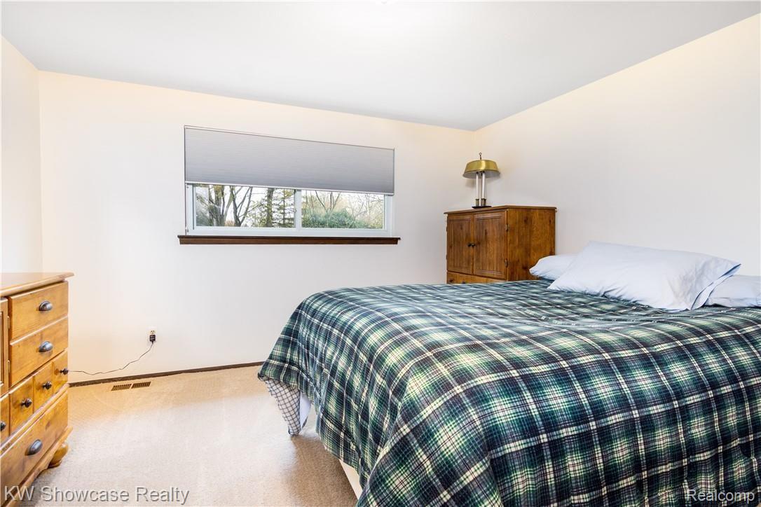 29977 High Valley Road Farmington, MI 48331 - Photo 23 of 34 High Valley-1-14.jpg