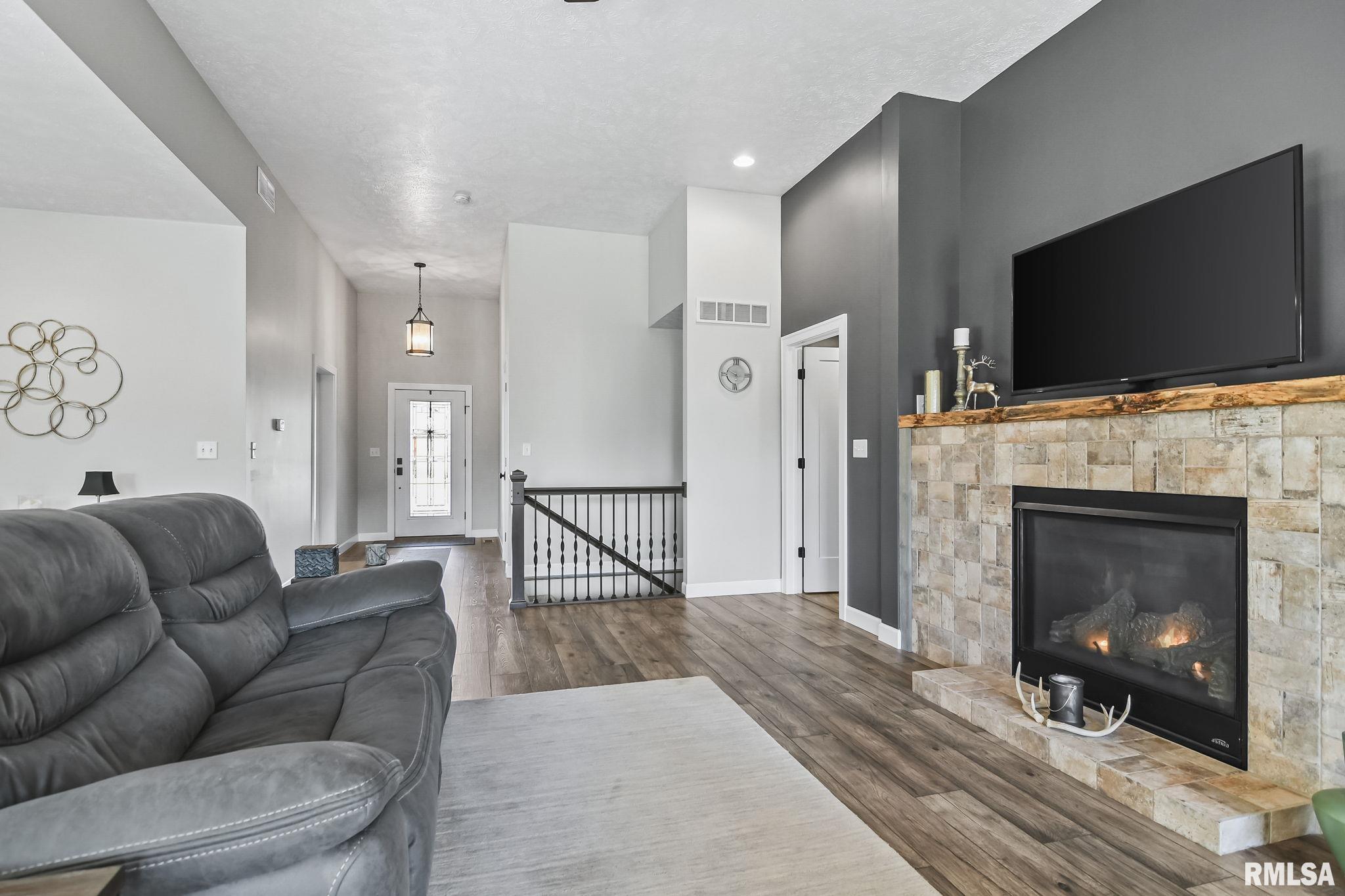 4822 Chestnut Drive Springfield, IL 62711 - Photo 12 of 39 Gallery Image 12