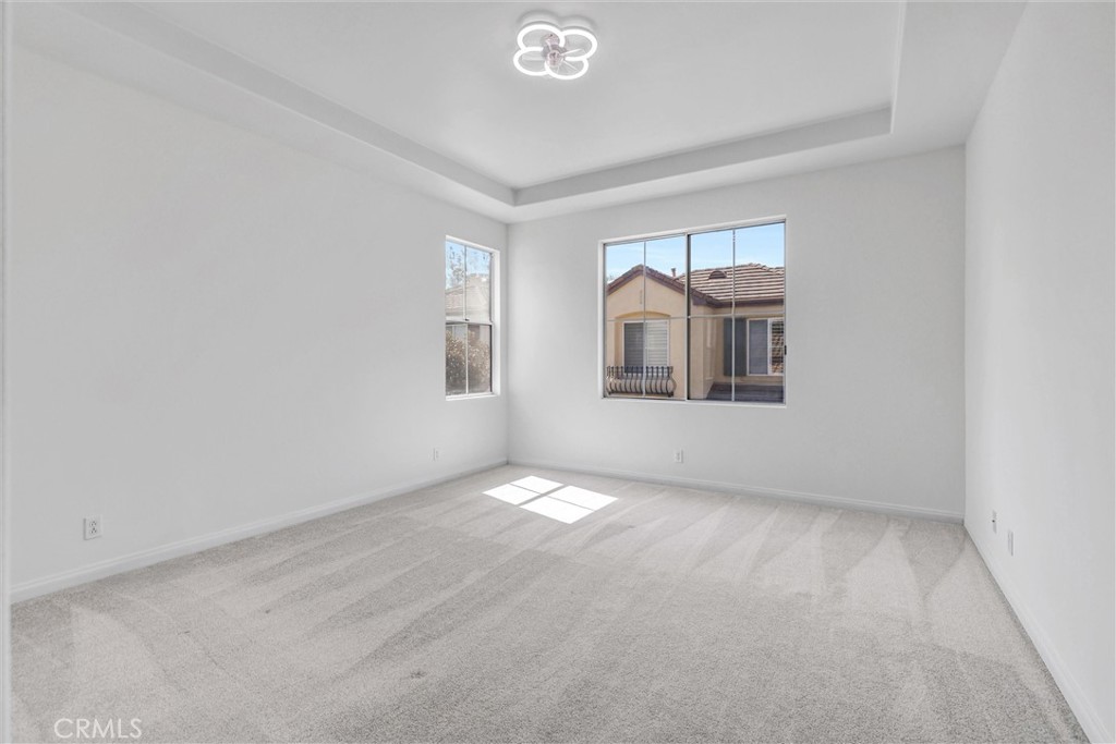 35 Del Cambrea Irvine, CA 92606 - Photo 15 of 31 an empty room with windows and closet