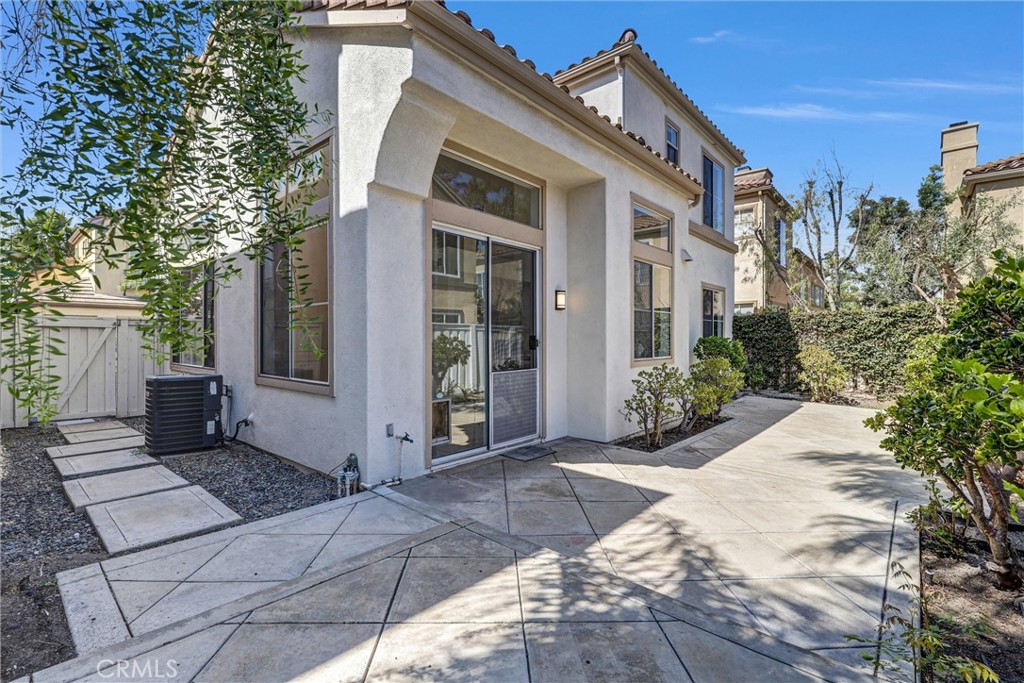 35 Del Cambrea Irvine, CA 92606 - Photo 24 of 31 a view of a house with a yard