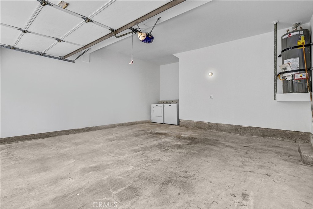 35 Del Cambrea Irvine, CA 92606 - Photo 26 of 31 a view of a garage