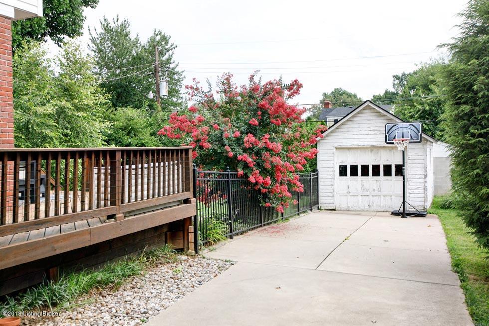 2402 Manchester Road Louisville, KY 40205 - Photo 5 of 50 46DED954-D7A2-45F4-AE04-0813C4852B03