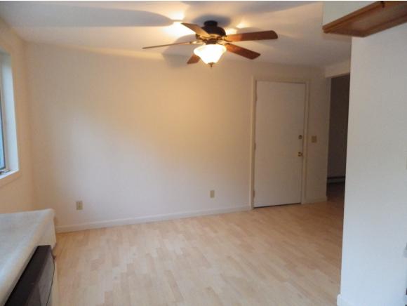 23 Old Stagecoach Road, Unit 9 Epping, NH 03042 - Photo 7 of 13