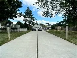 $2,400 | 168 Wheatland Avenue, Unit 2, Chicopee, MA 01020