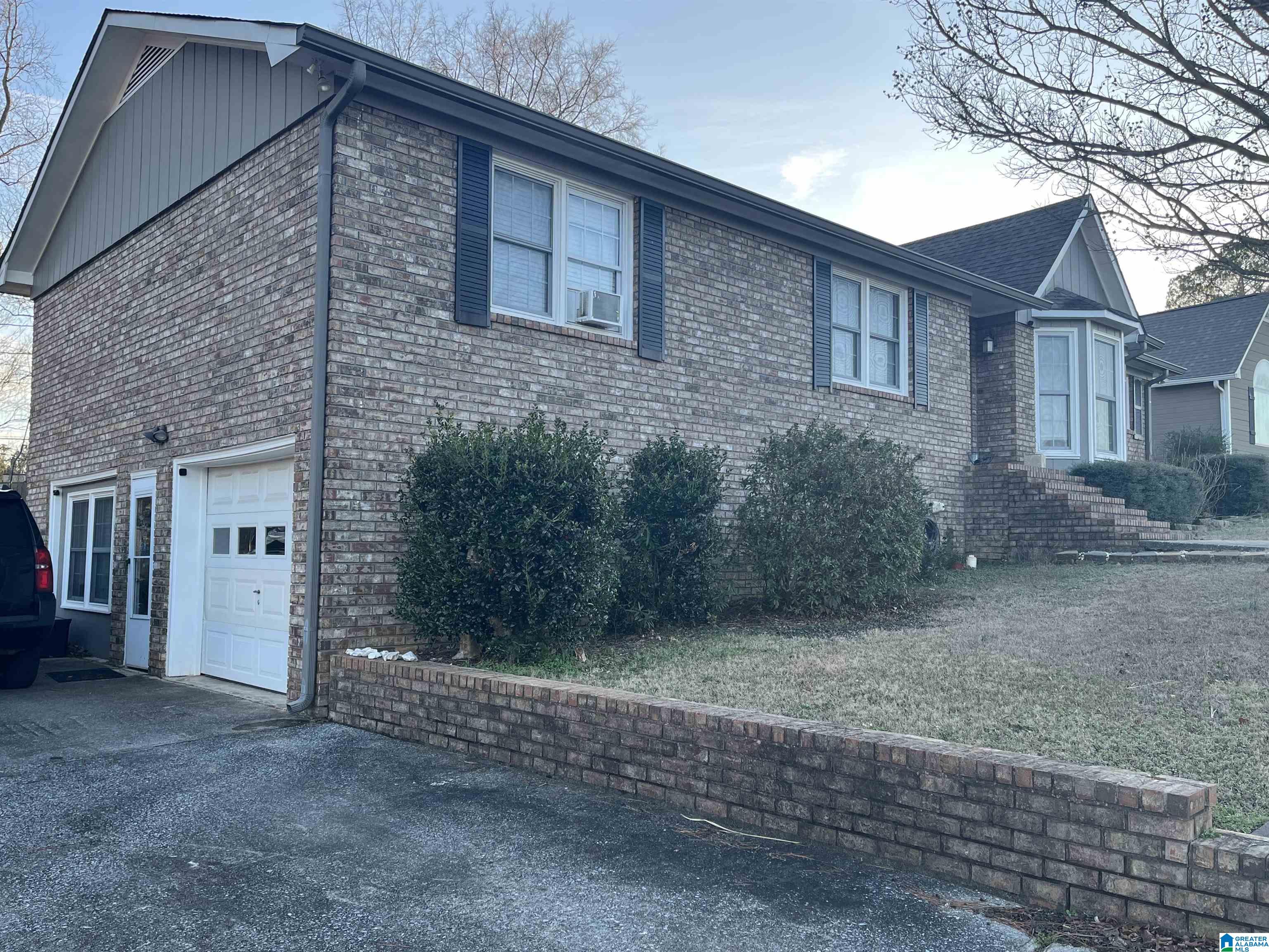 1001 Generose Street Sylacauga, AL 35151 - Photo 3 of 46