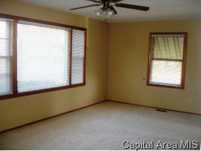 2176 Grandview Avenue Springfield, IL 62702 - Photo 3 of 6