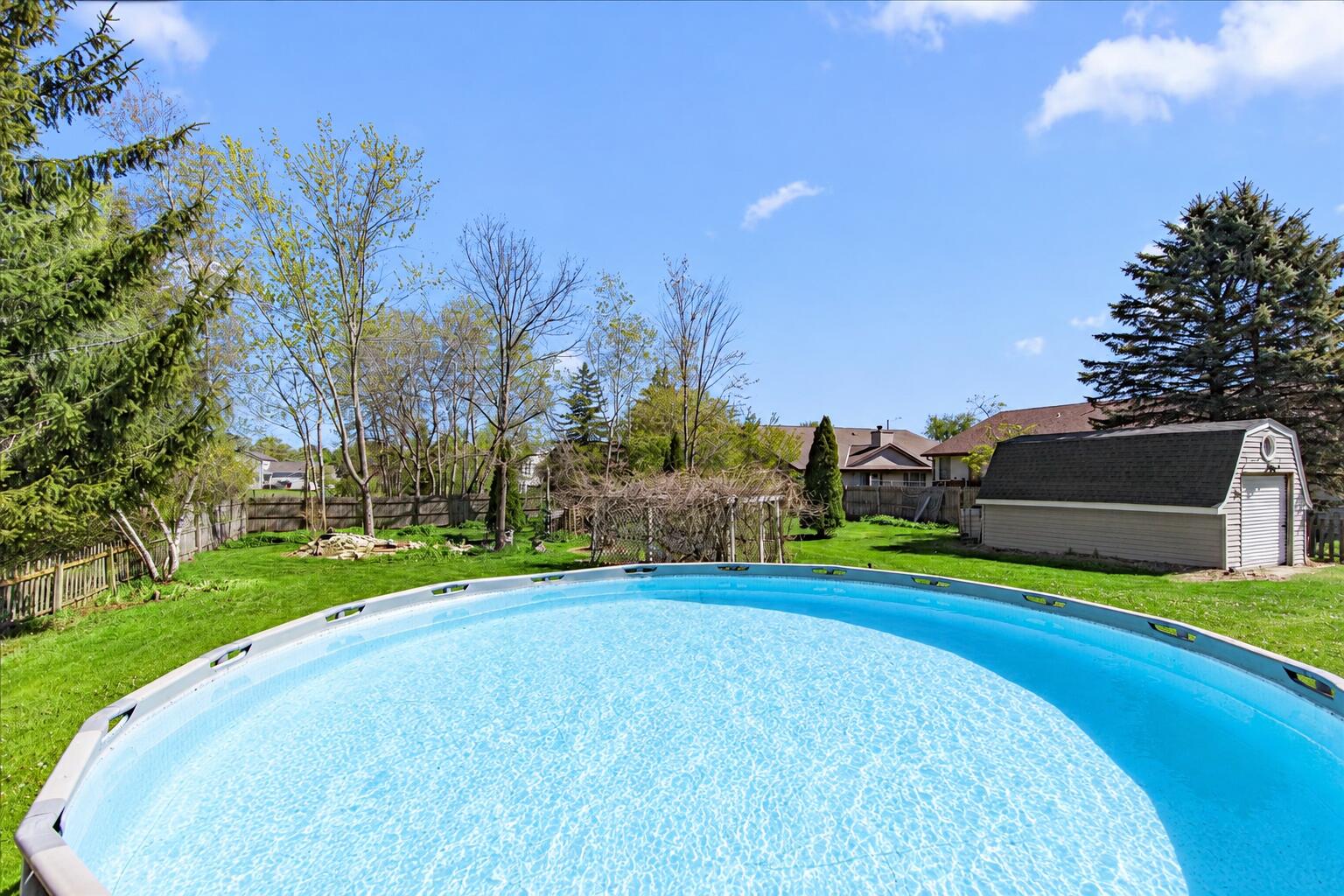 2350 East Sandy Acre Road West Bend, WI 53090 - Photo 37 of 42 Pool