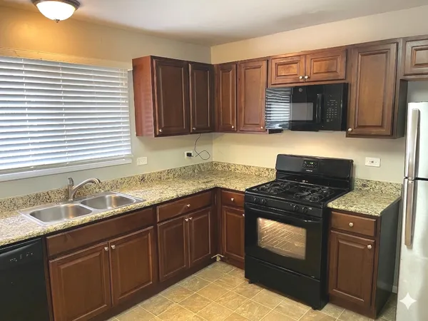 $280,000 | 6128 Wedgewood Court, Matteson, IL 60443