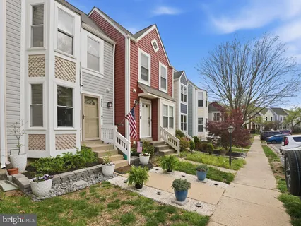 $556,000 | 5903 Sir Cambridge Way, Alexandria, VA 22315