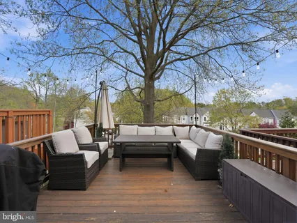 $556,000 | 5903 Sir Cambridge Way, Alexandria, VA 22315