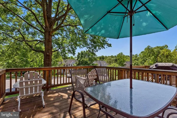 $556,000 | 5903 Sir Cambridge Way, Alexandria, VA 22315