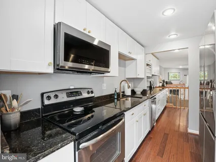 $556,000 | 5903 Sir Cambridge Way, Alexandria, VA 22315