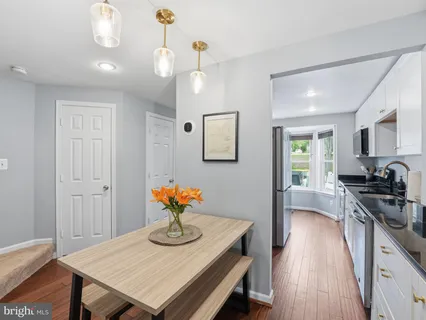 $556,000 | 5903 Sir Cambridge Way, Alexandria, VA 22315