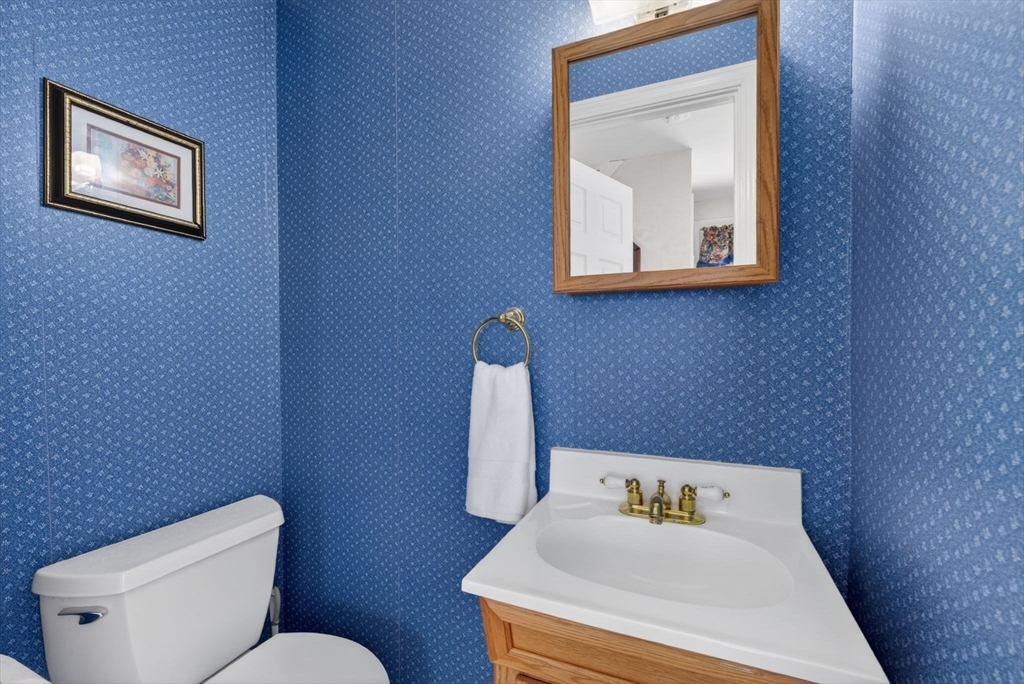 82 Park Road Lynn, MA 01904 - Photo 16 of 42