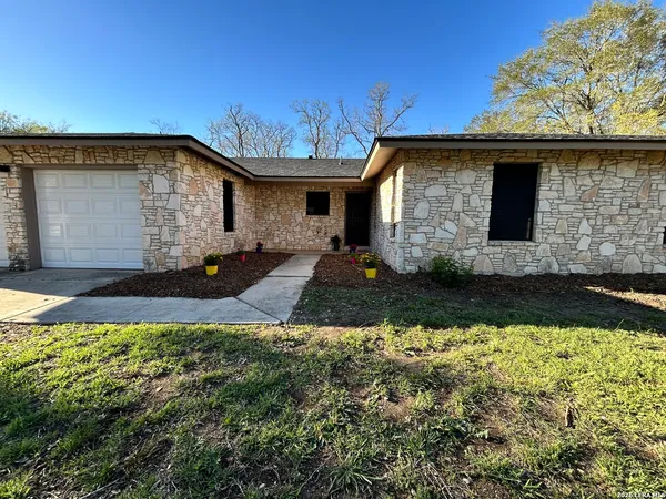 $319,000 | 1634 Willow Lane, Seguin, TX 78155