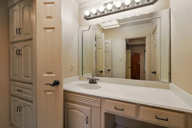 $1,050,000 | 4300 Eaton Circle, Colleyville, TX 76034