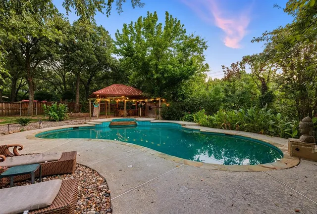 $1,050,000 | 4300 Eaton Circle, Colleyville, TX 76034